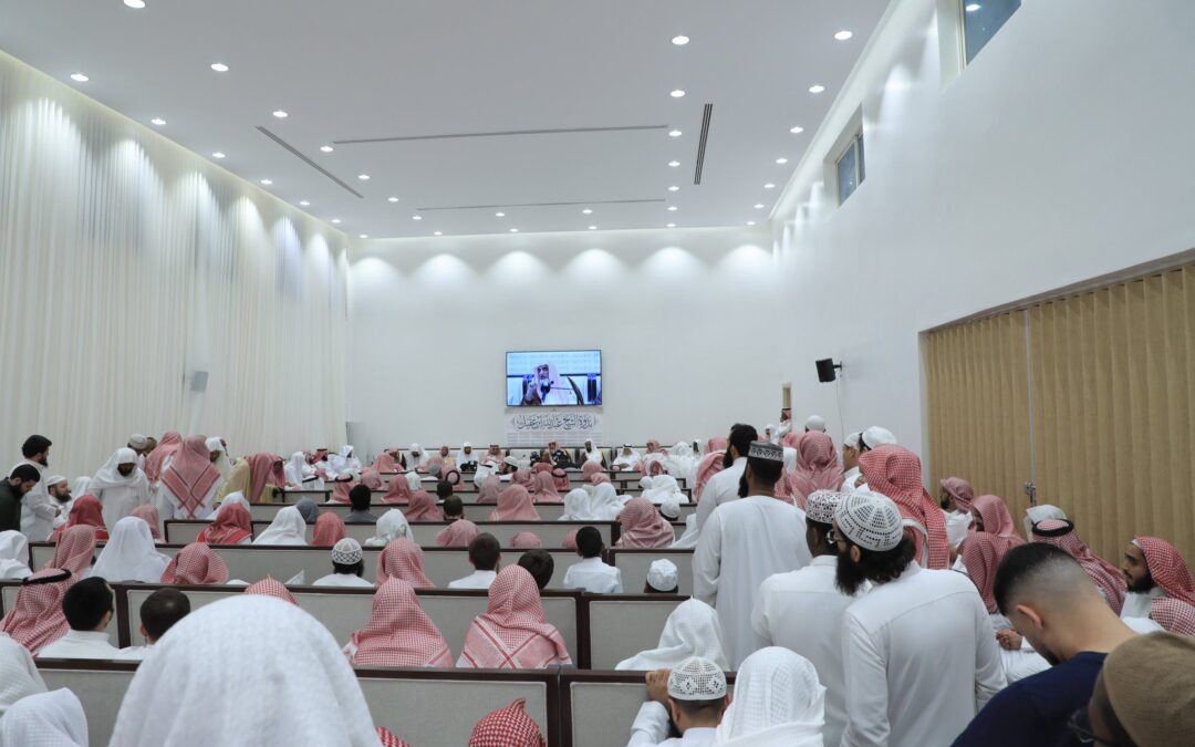 صور للحضورللقاءالمفتوح لمعالي الشيخ صالح ال الشيخ في ندوةالشيخ عبدالله العقيل رحمه الله